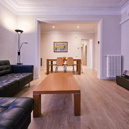 Classbedroom Park Gueell Apartment Barcelona Luaran gambar