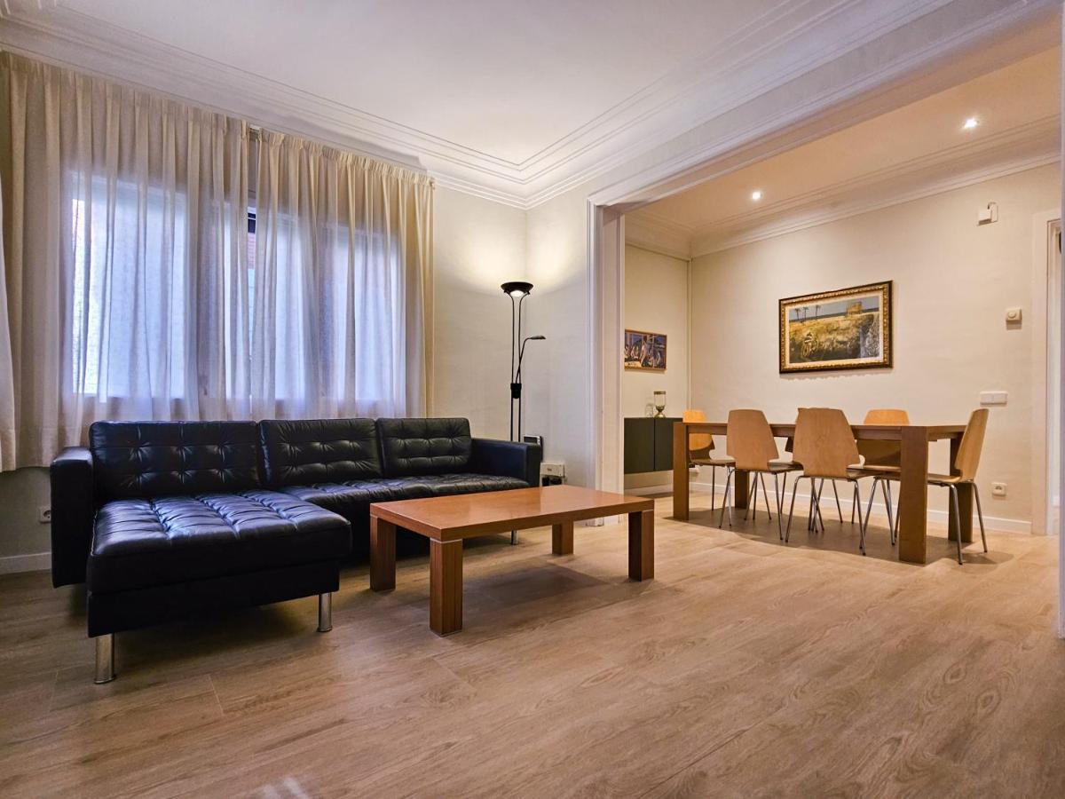 Classbedroom Park Gueell Apartment Barcelona Luaran gambar