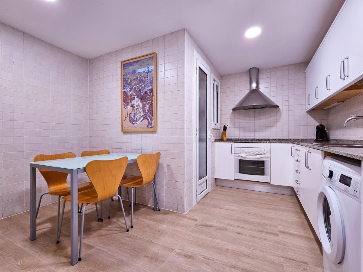 Classbedroom Park Gueell Apartment Barcelona Luaran gambar