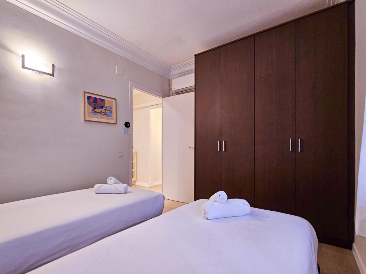 Classbedroom Park Gueell Apartment Barcelona Luaran gambar