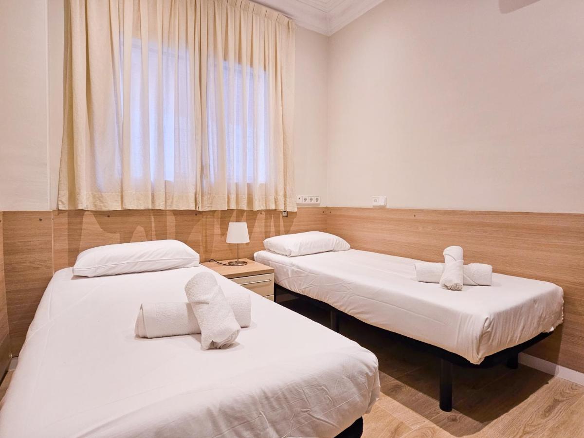 Classbedroom Park Gueell Apartment Barcelona Luaran gambar