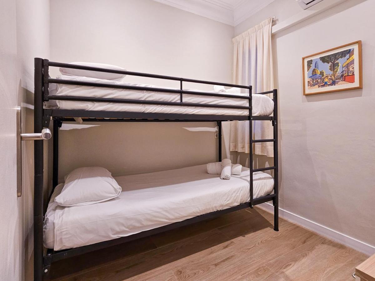 Classbedroom Park Gueell Apartment Barcelona Luaran gambar